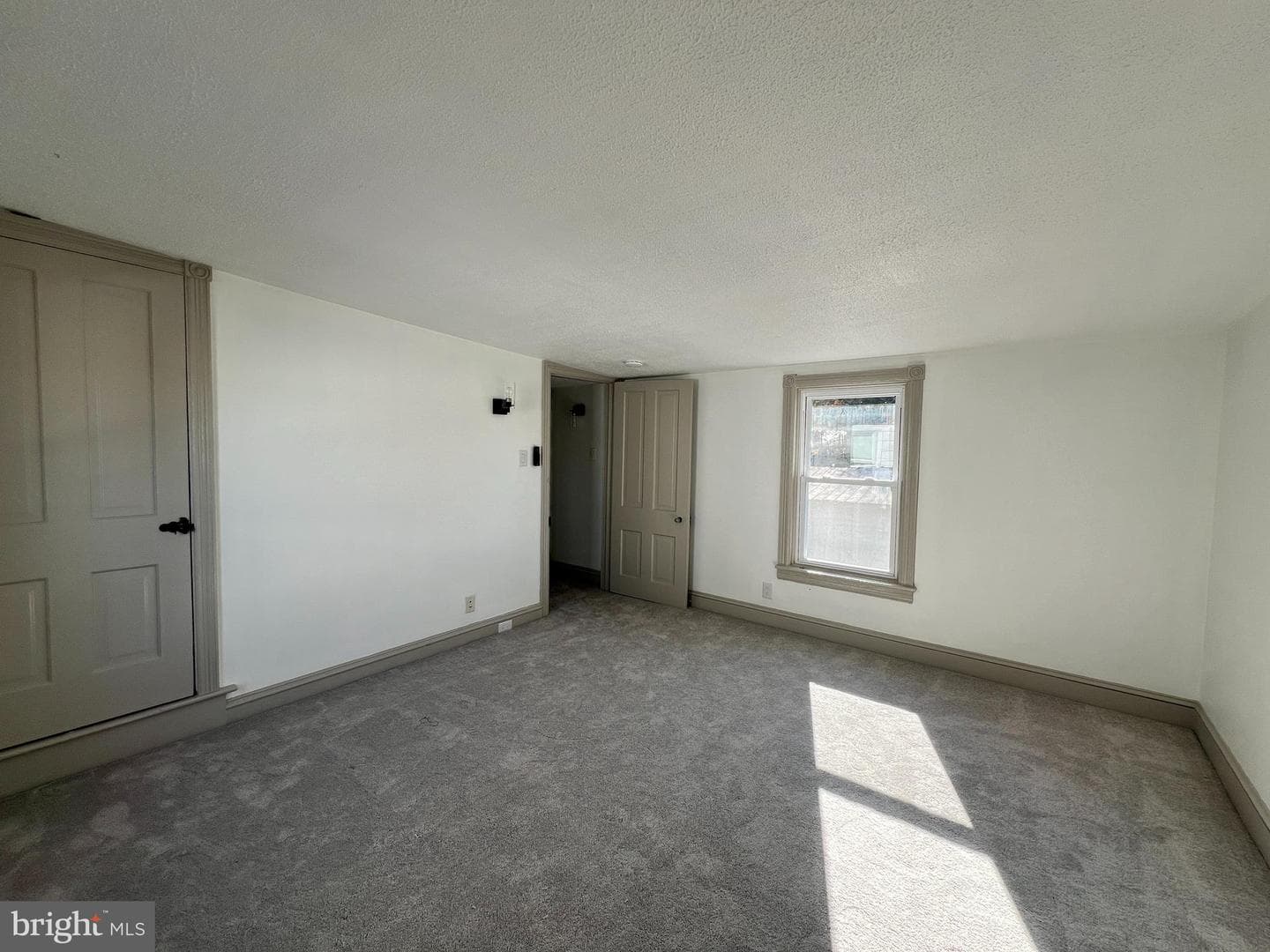 14 Grove Road photo 13