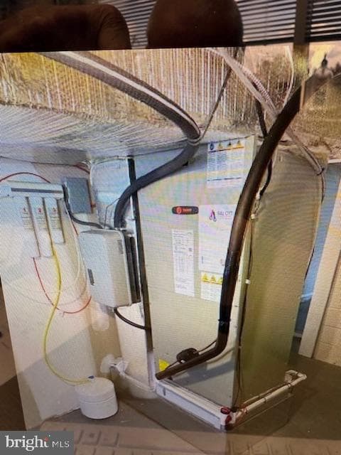 144 S Centre Avenue photo 14