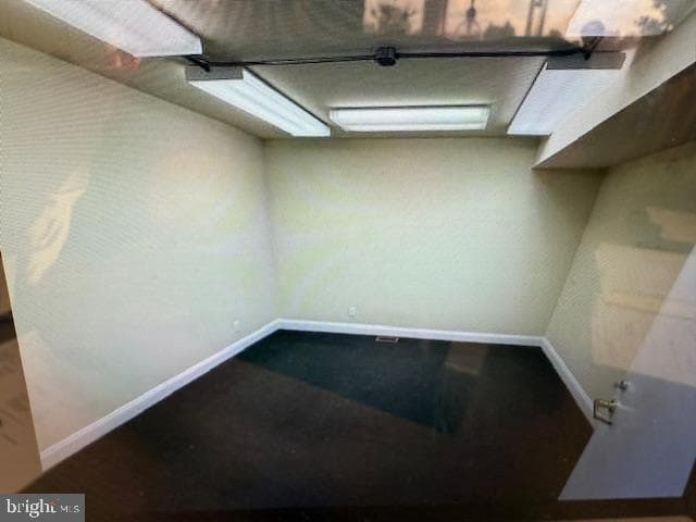 144 S Centre Avenue photo 5