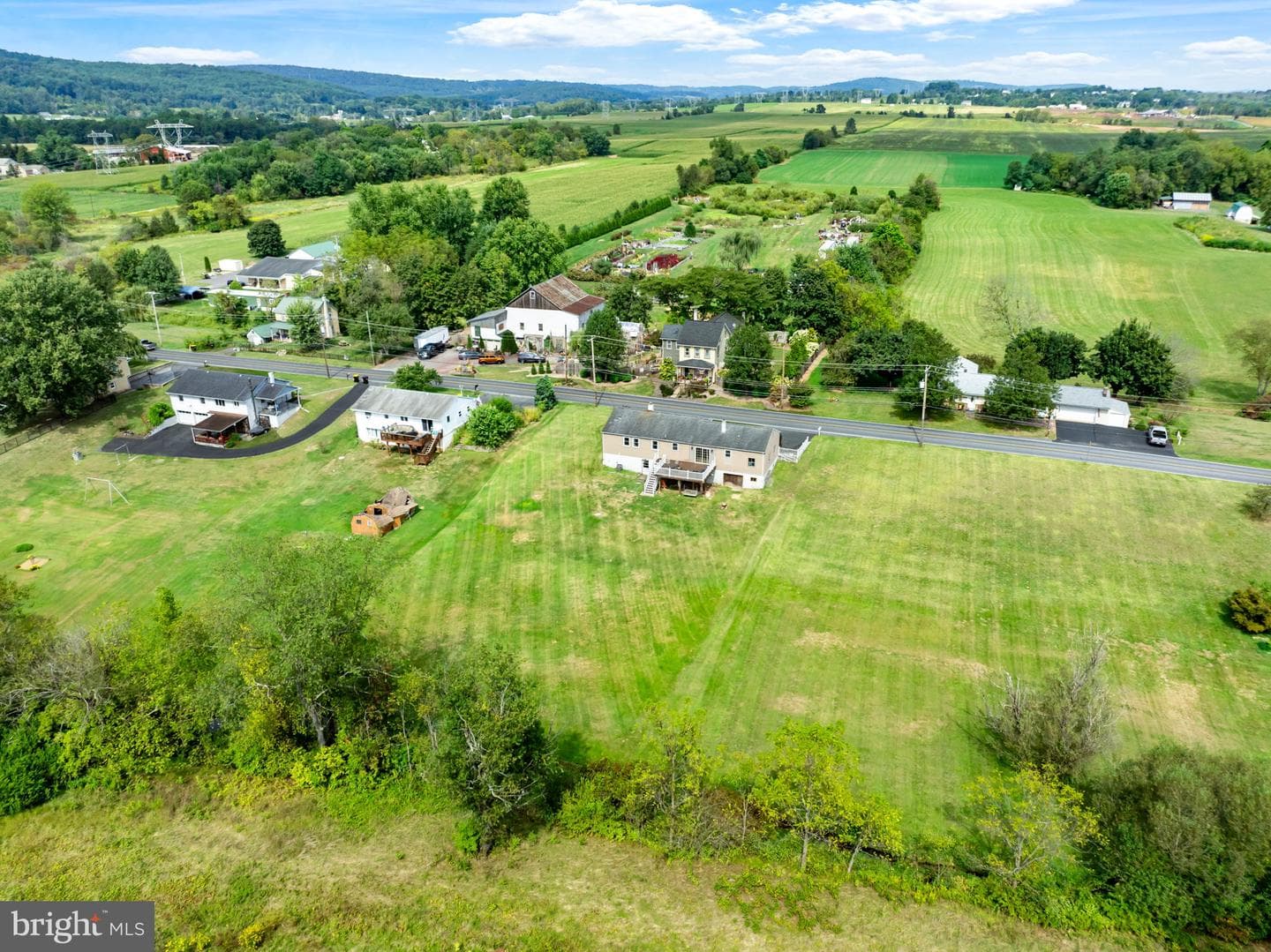 483 Gehman Road photo 33