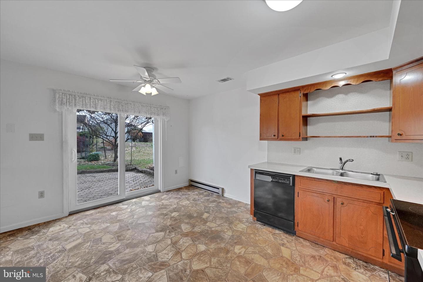 2525 McKinley Avenue photo 8