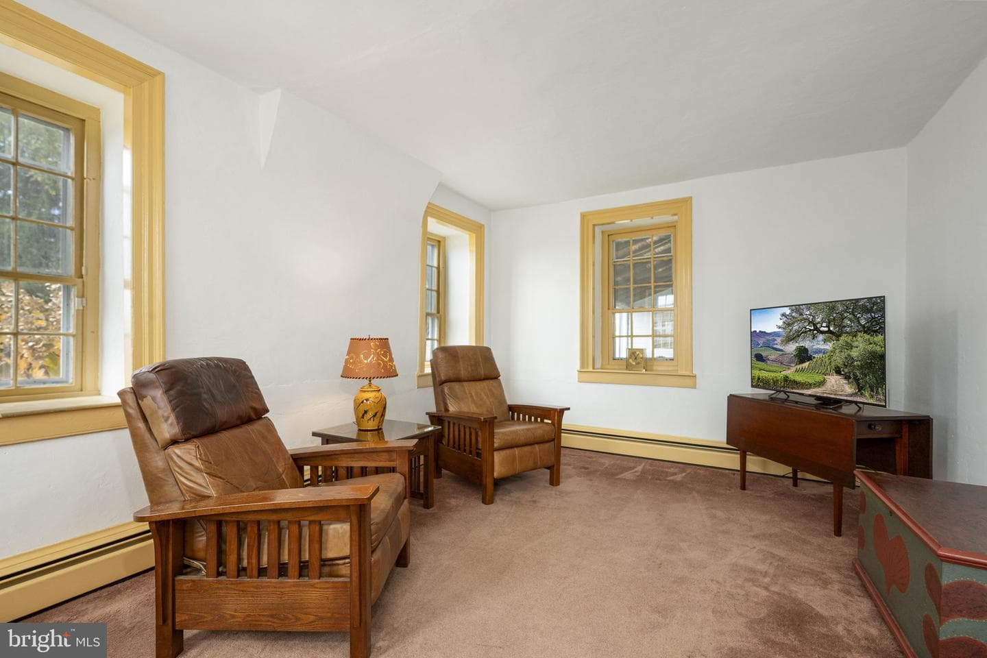 1041 Reading Avenue photo 18