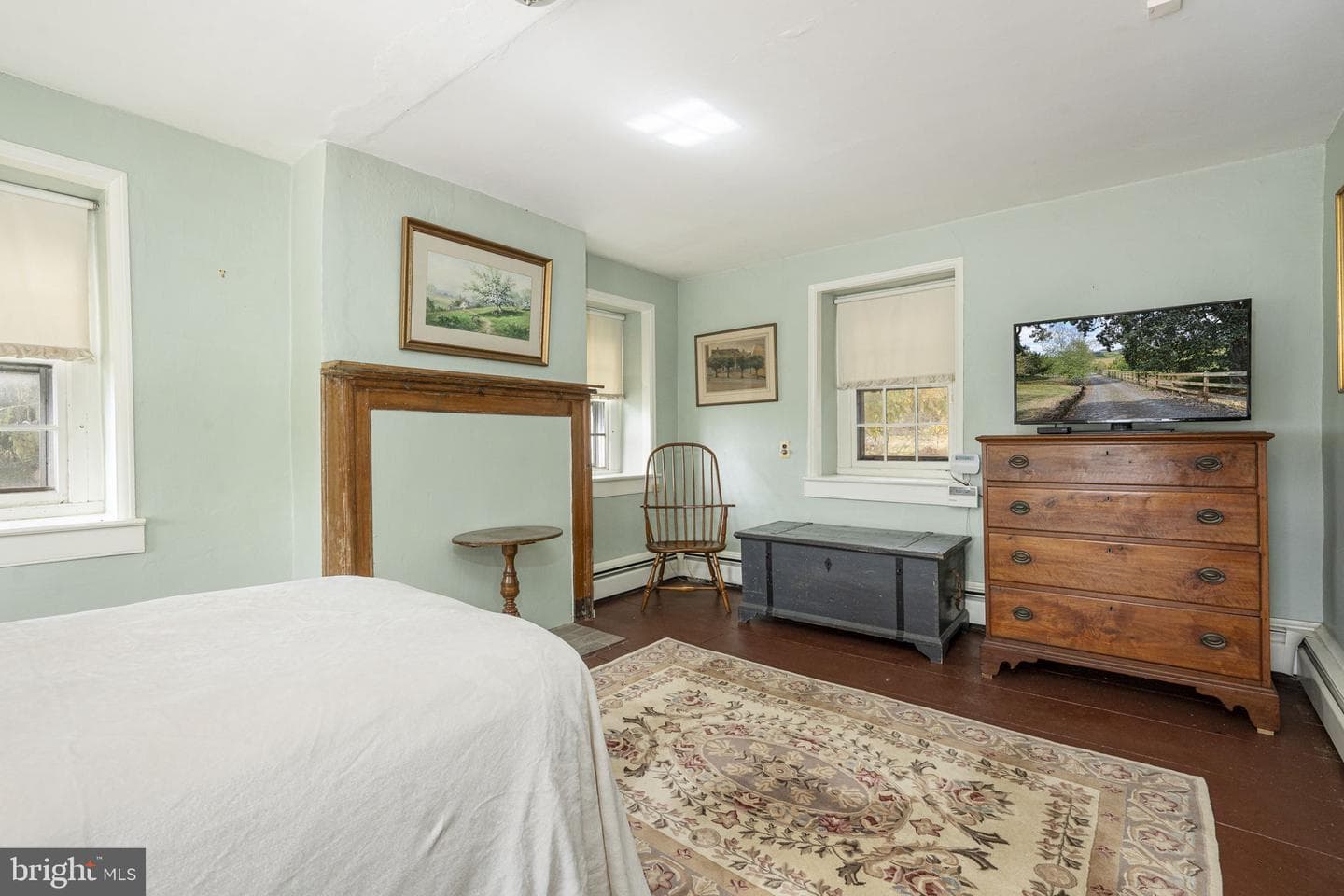 1041 Reading Avenue photo 32