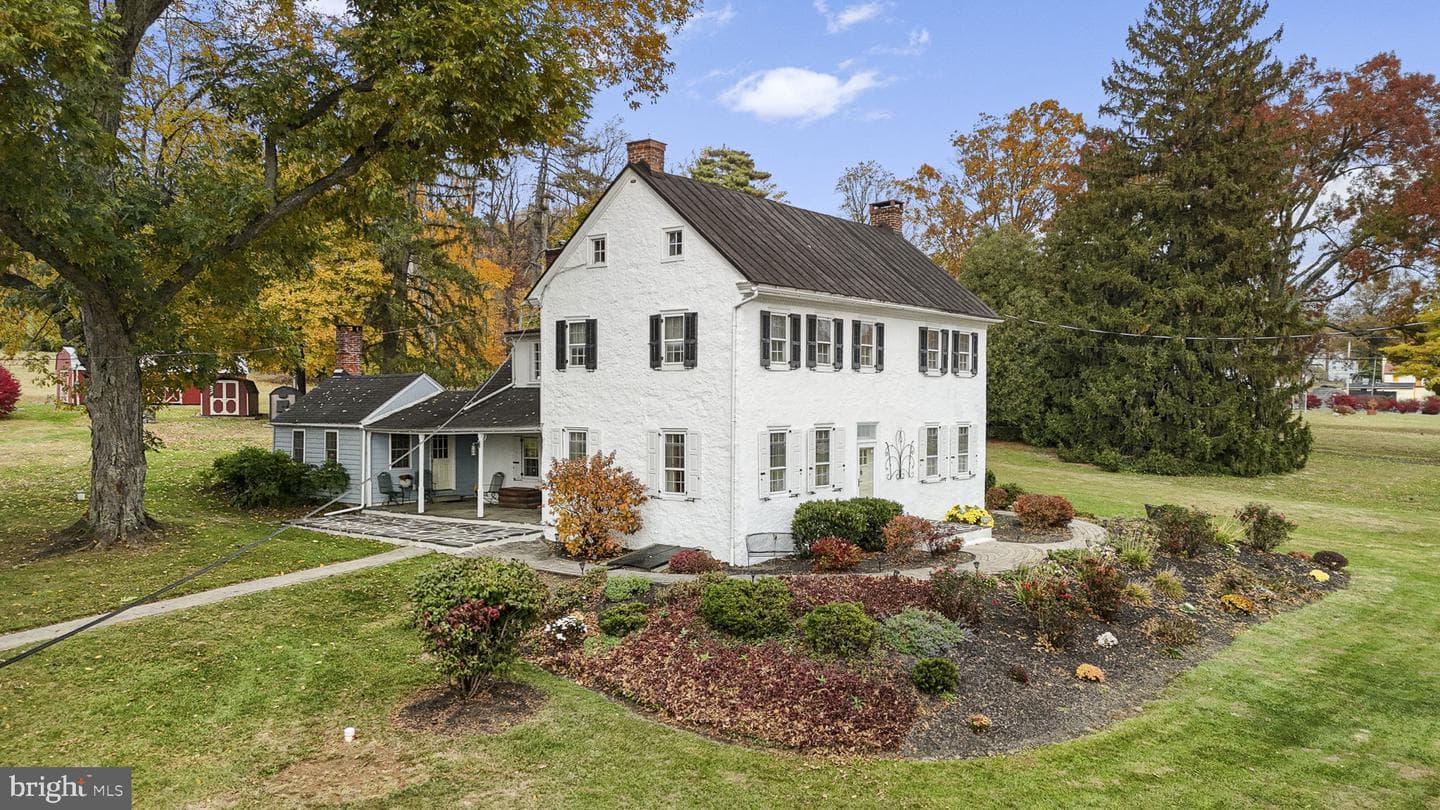 1041 Reading Avenue photo 4