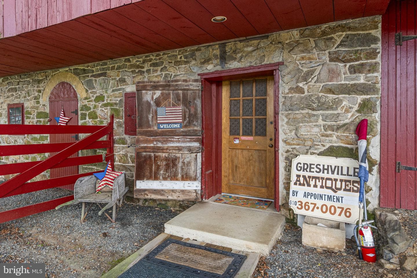 1041 Reading Avenue photo 62