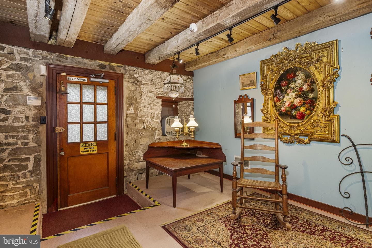 1041 Reading Avenue photo 64