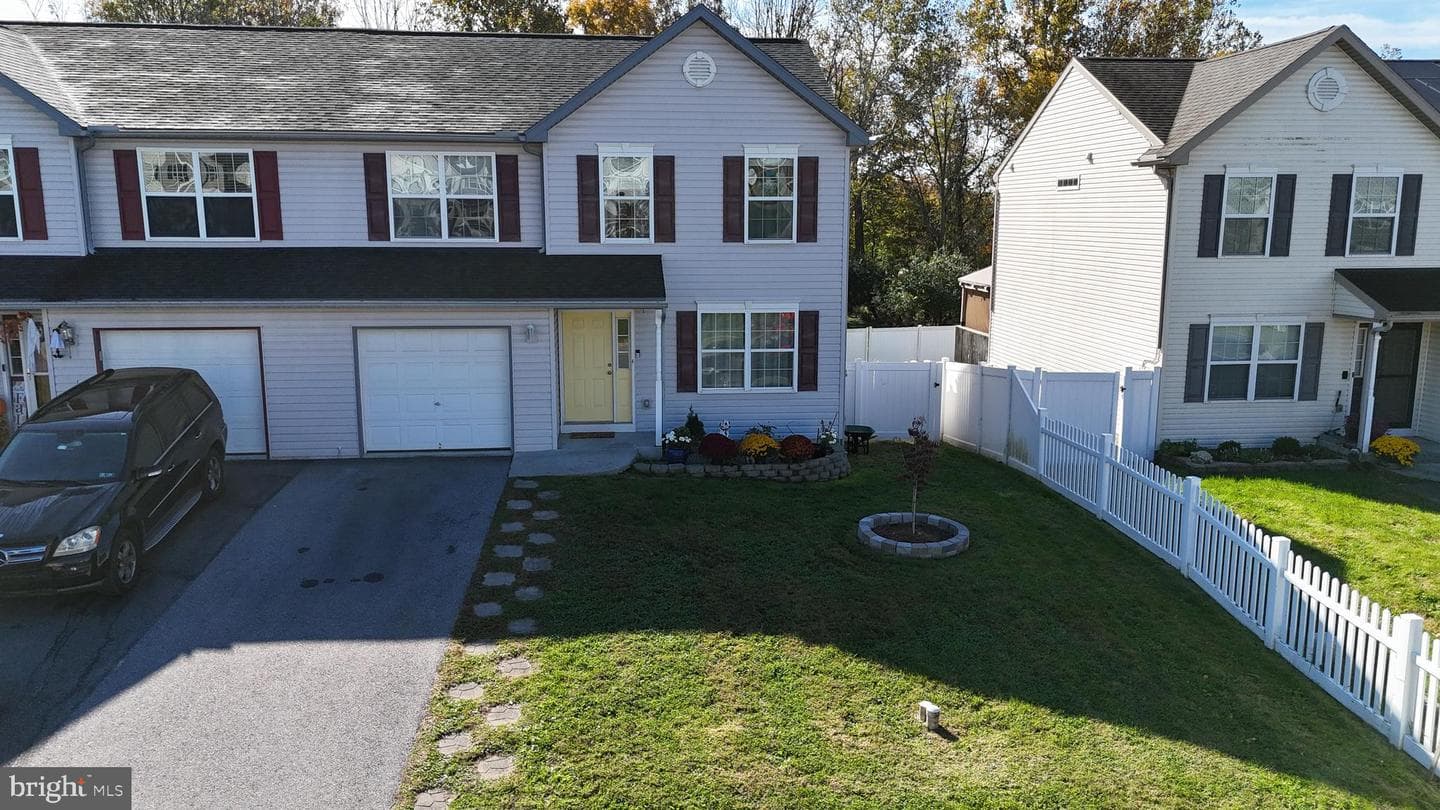 1014 Daisy Drive photo 2