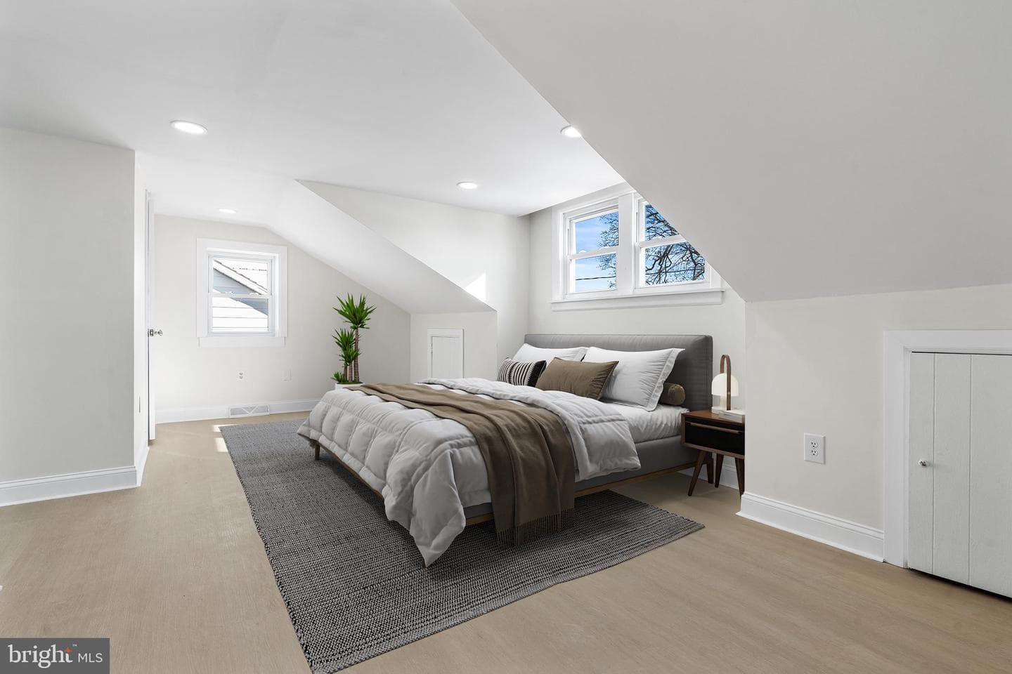 1812 Portland Avenue photo 22