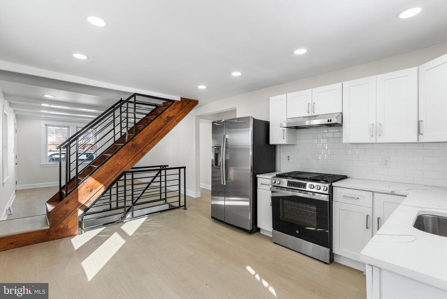 1812 Portland Avenue photo 9