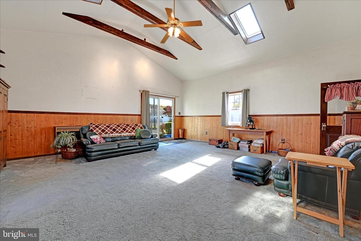 437 Jefferson Street photo 16