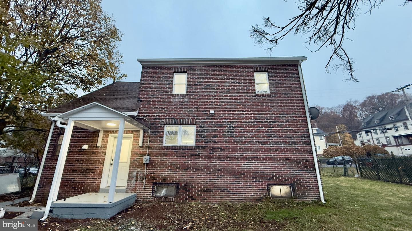 2319 Fairview Avenue photo 49