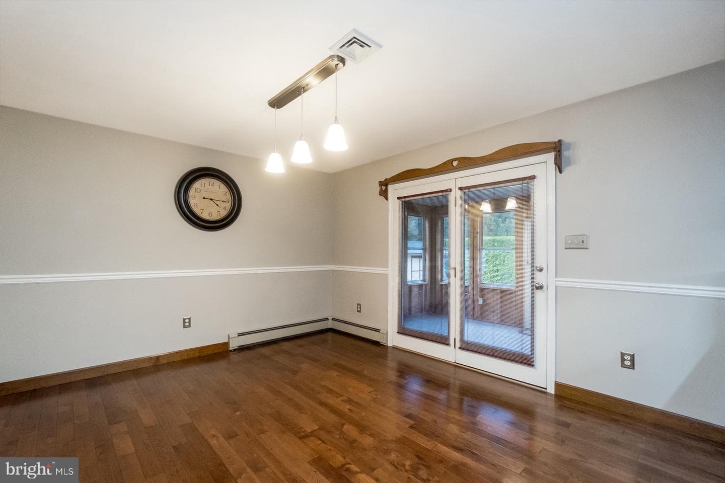 1053 Hilltop Road photo 14