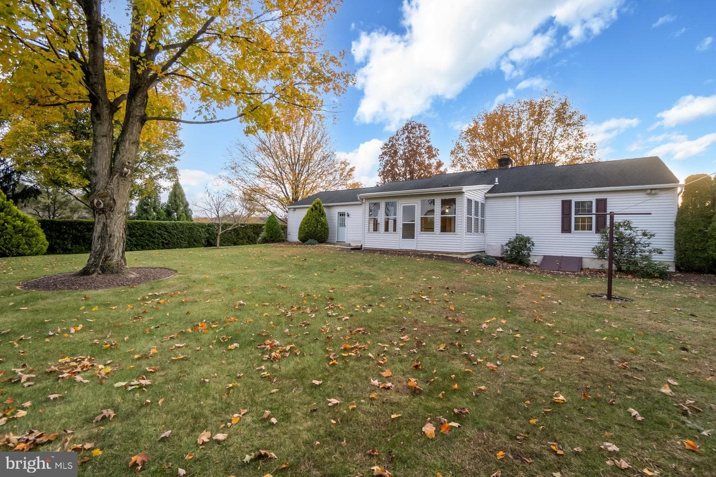 1053 Hilltop Road photo 37