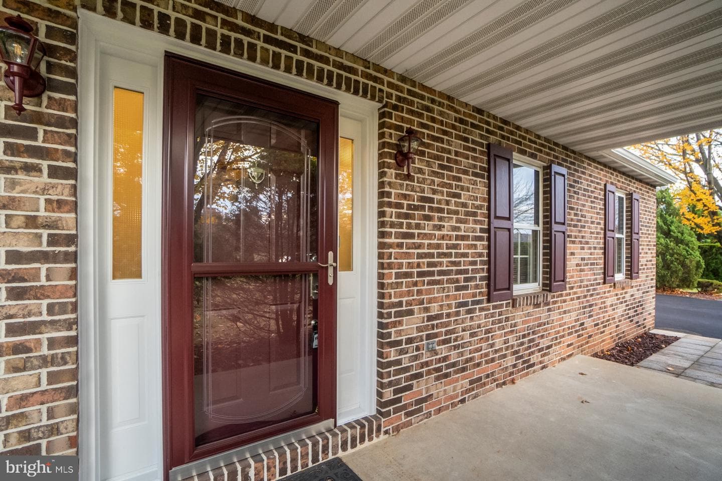 1053 Hilltop Road photo 5