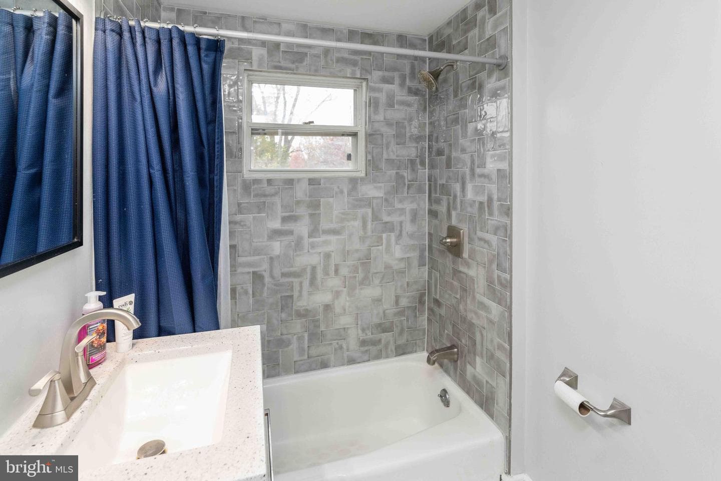 100 Pineland Road photo 15