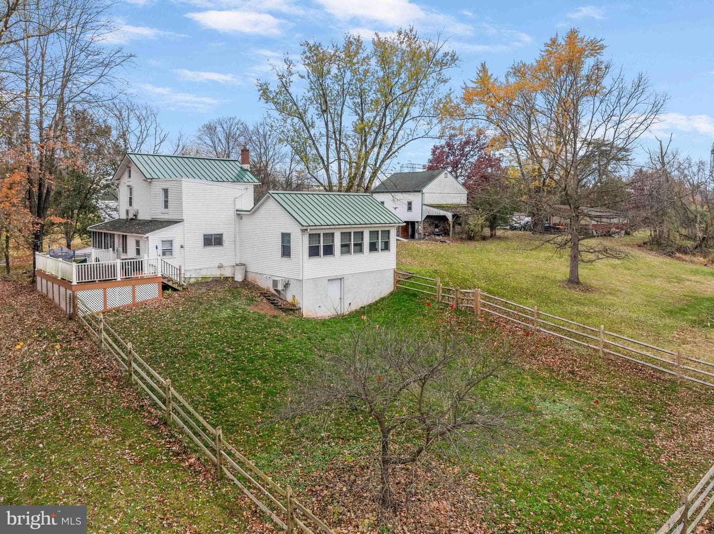 100 Pineland Road photo 27