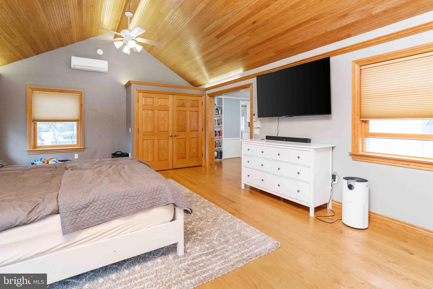 100 Pineland Road photo 35