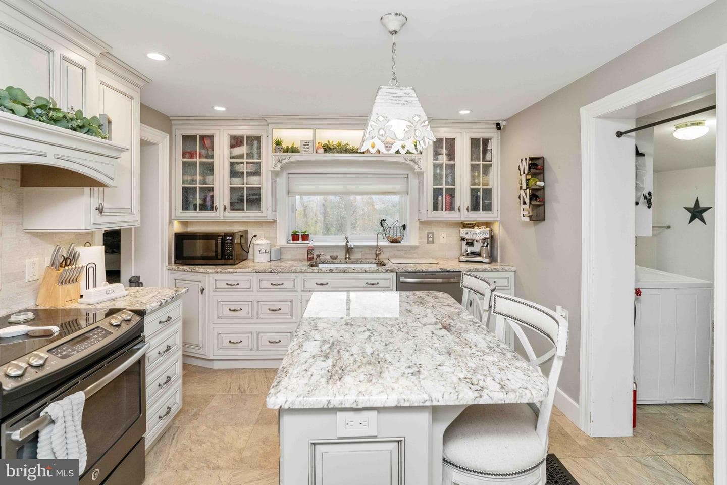 100 Pineland Road photo 43