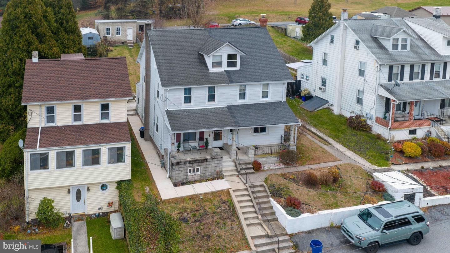 836 Scenic Drive photo 4