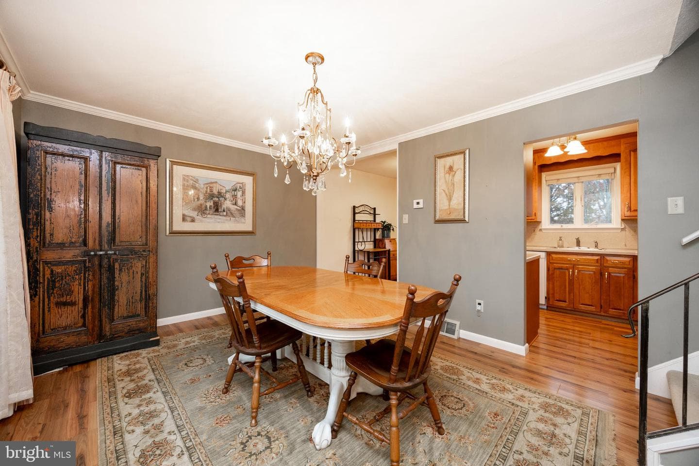 102 Russell Avenue photo 11