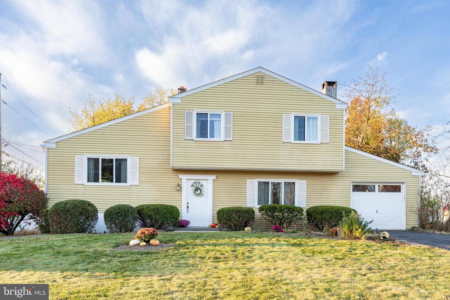102 Russell Avenue photo 32