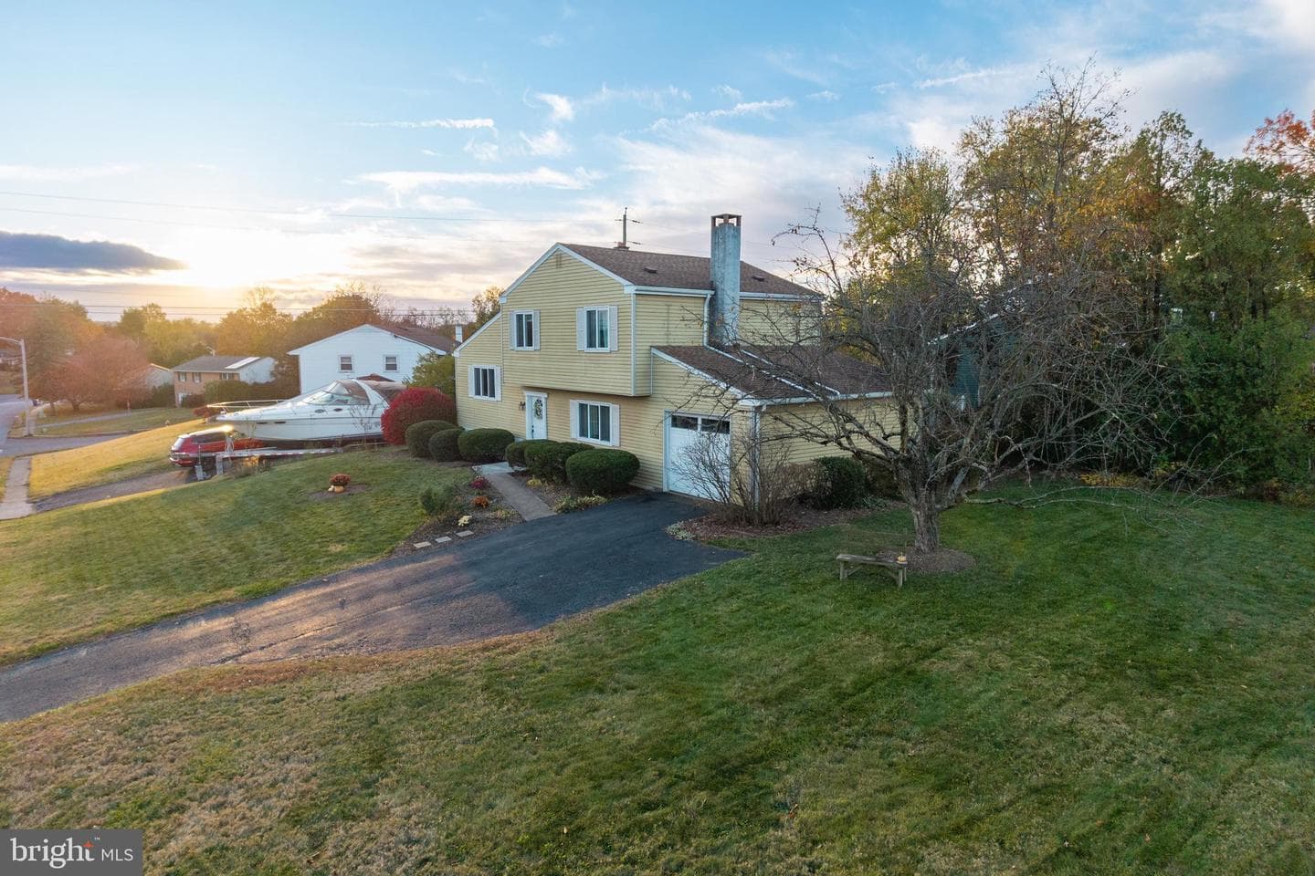 102 Russell Avenue photo 36