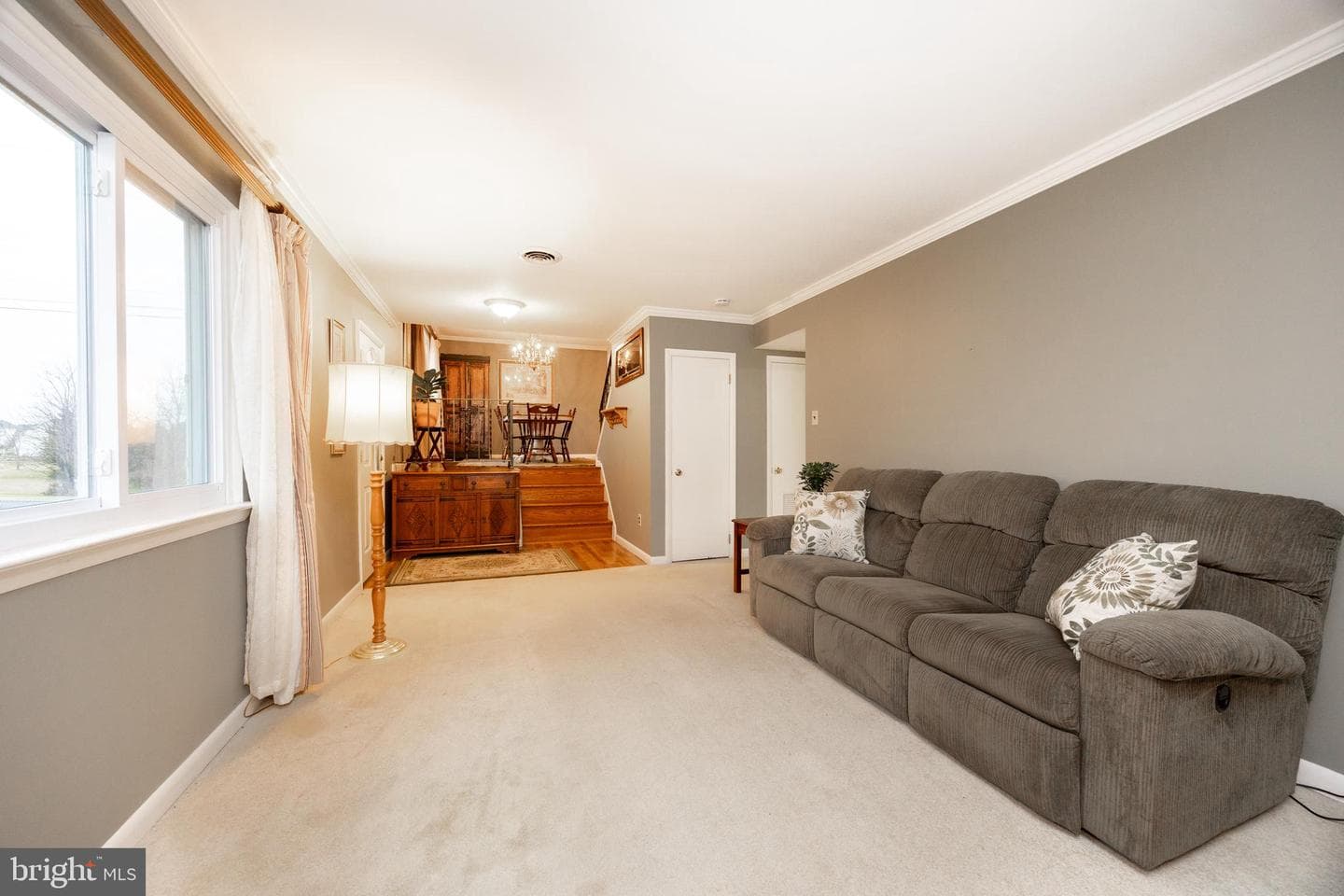 102 Russell Avenue photo 5