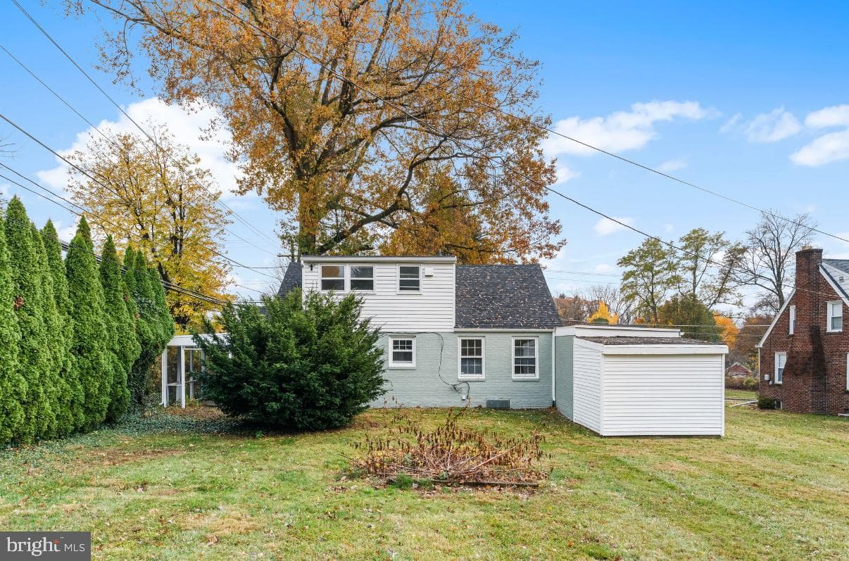 817 Beach Street photo 30