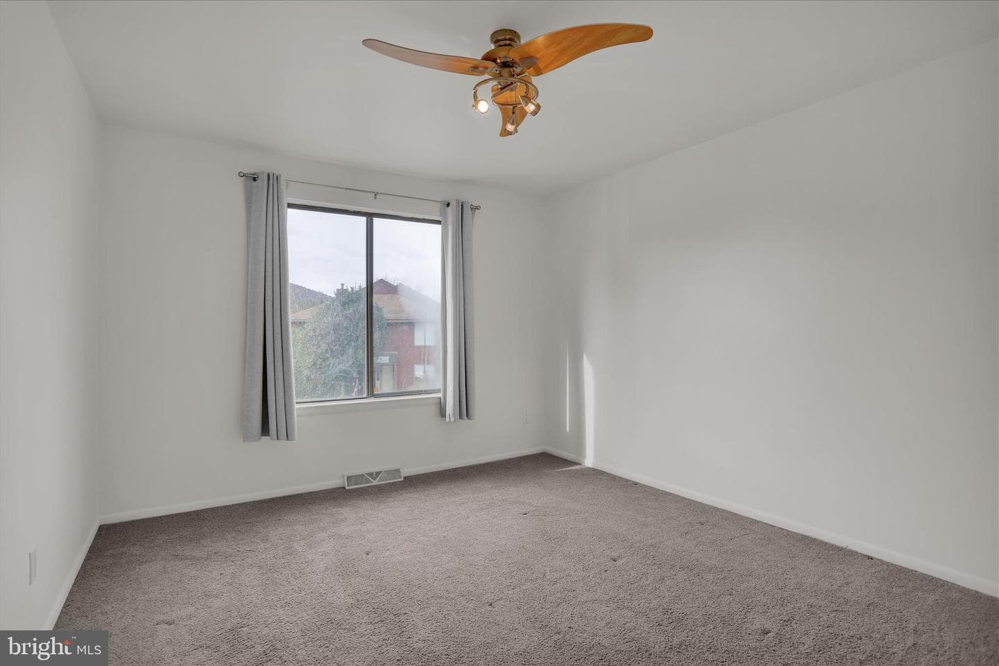 3 Willow Way photo 25