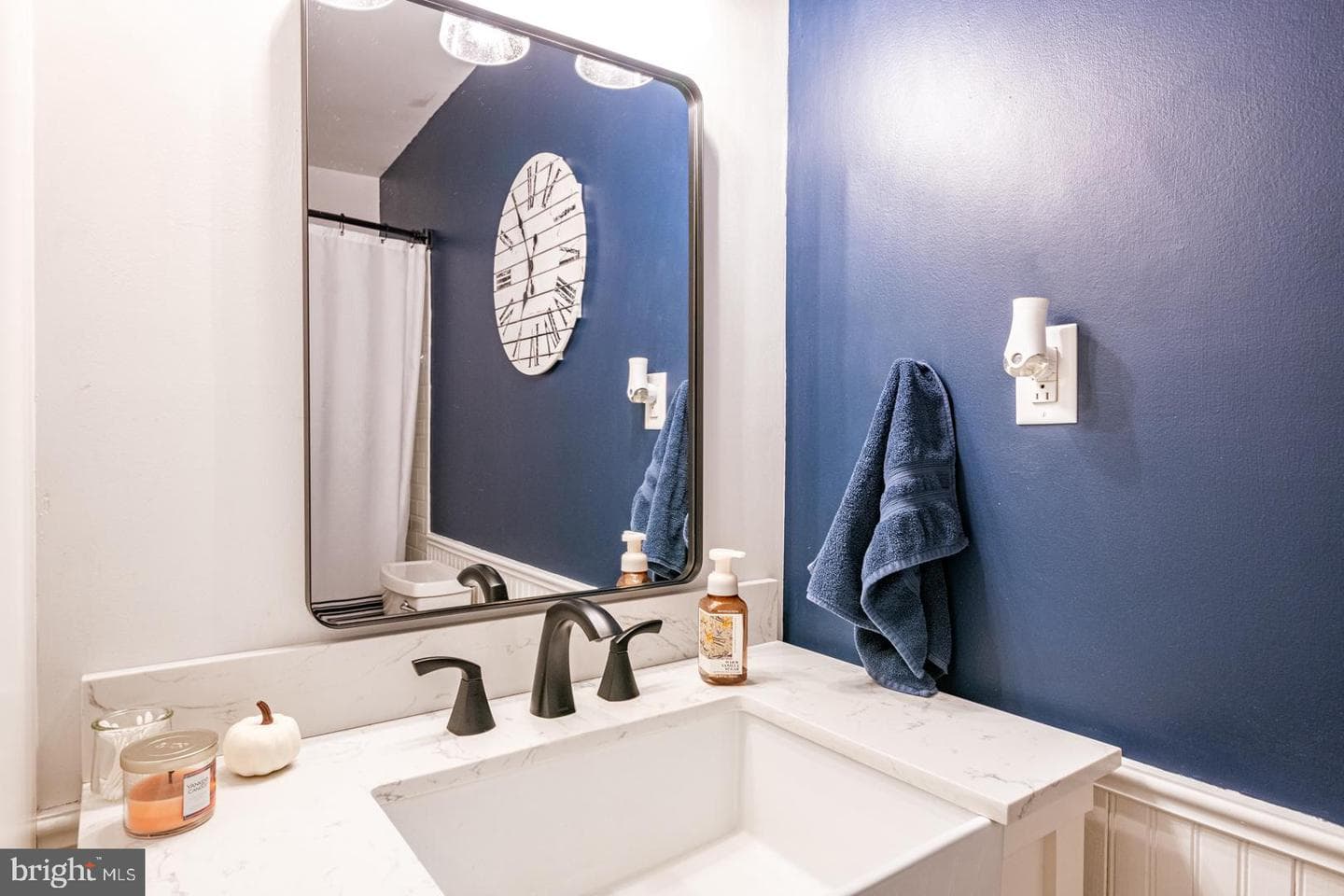 10 Daisy Lane photo 19