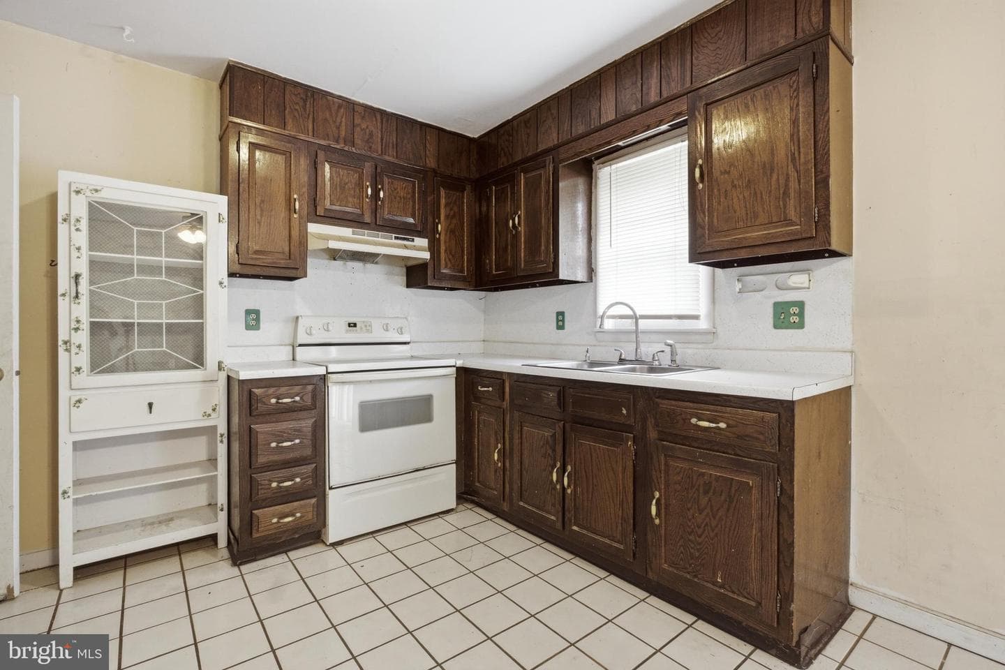144 W Gaul Street photo 7