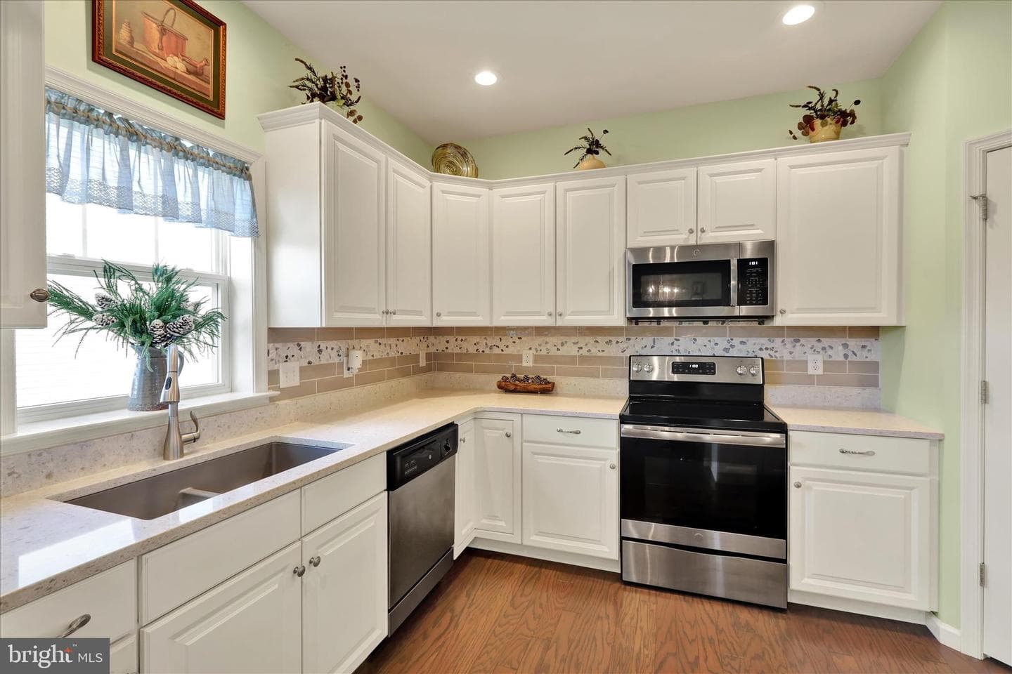 4 Rosebush Court photo 15