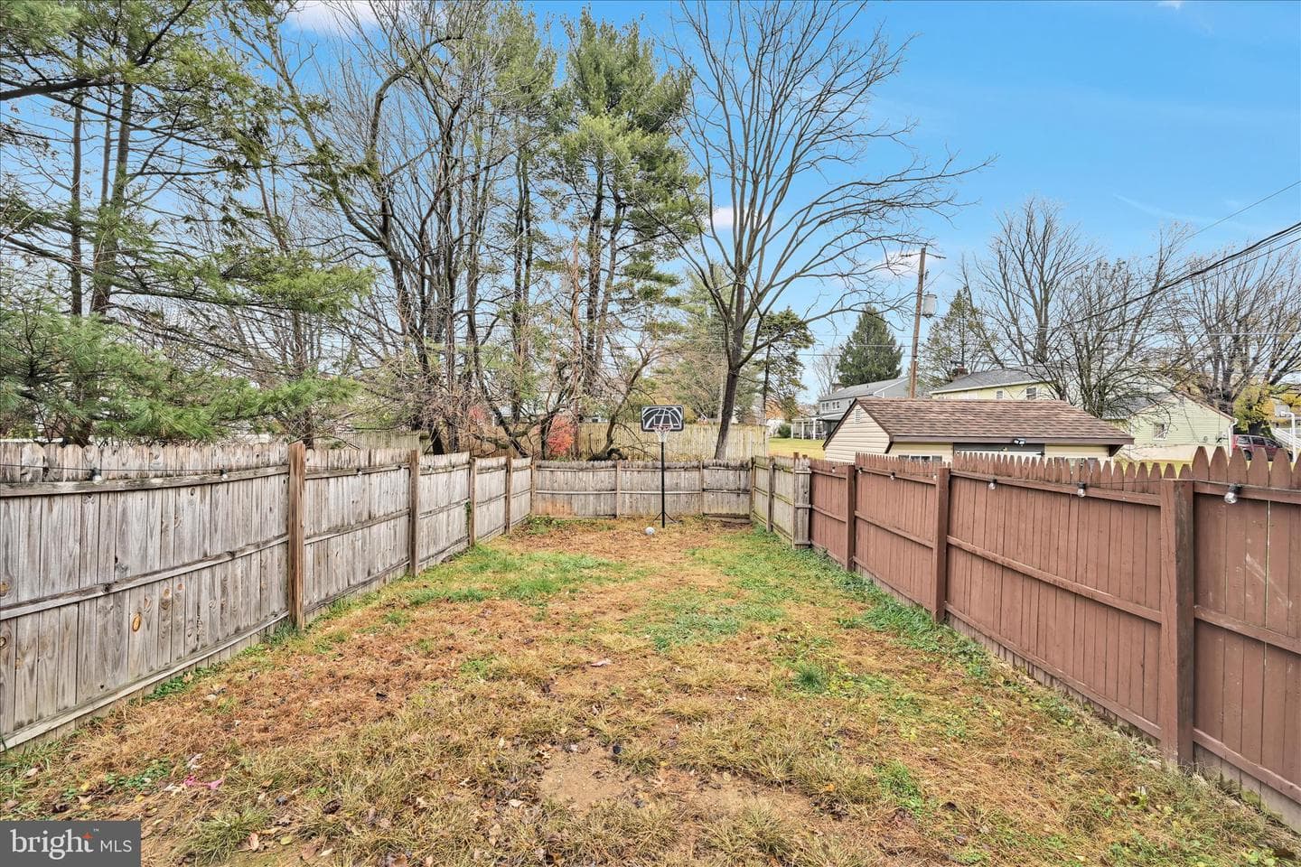 125 W Gaul Street photo 24