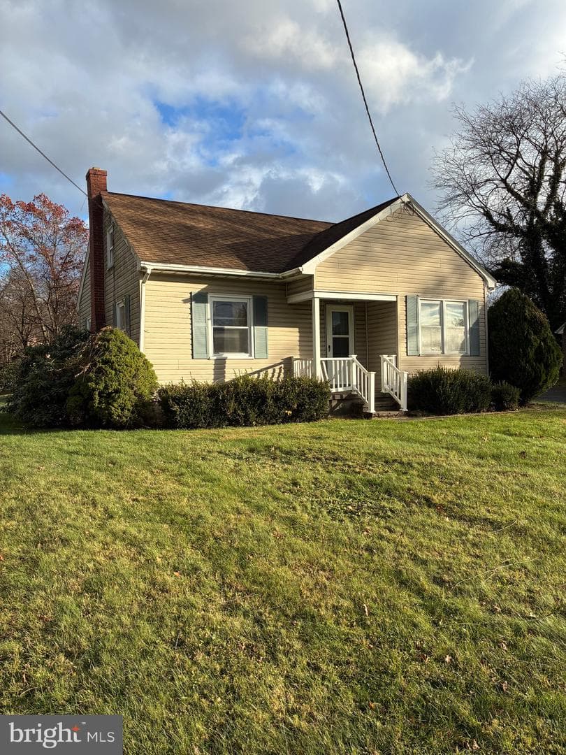 4430 New Holland Road photo 2