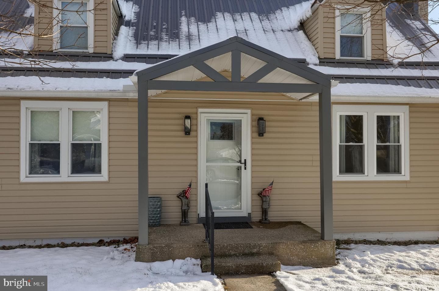 207 Hazel Street photo 2