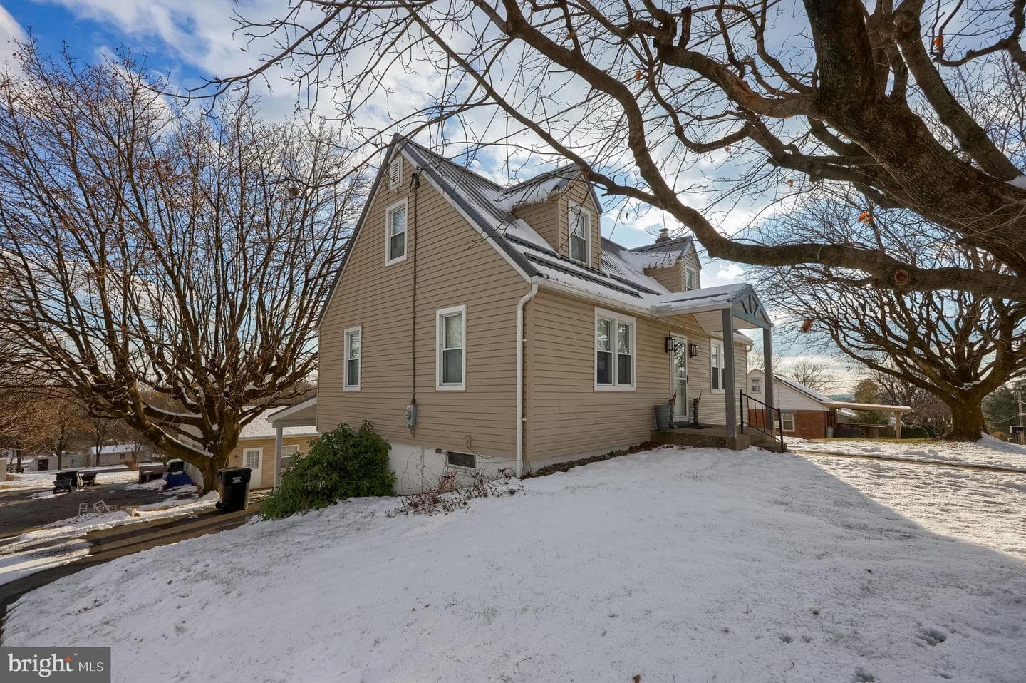 207 Hazel Street photo 3