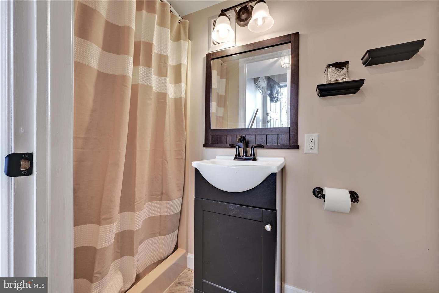 122 Witmer Road photo 38