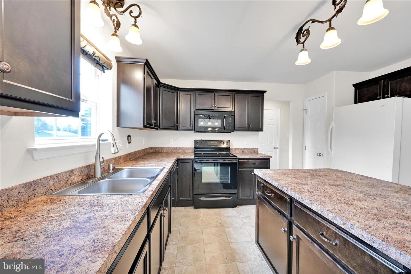 1008 Daisy Drive photo 12