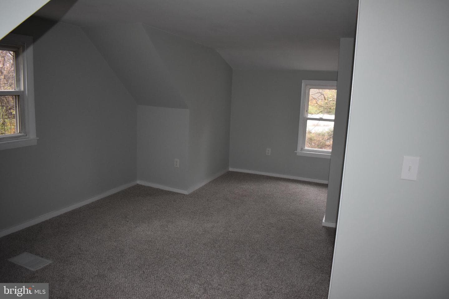 127 Cedar Lane photo 17