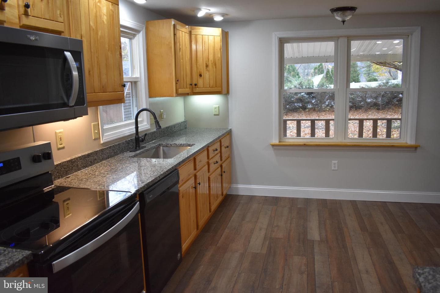 127 Cedar Lane photo 8
