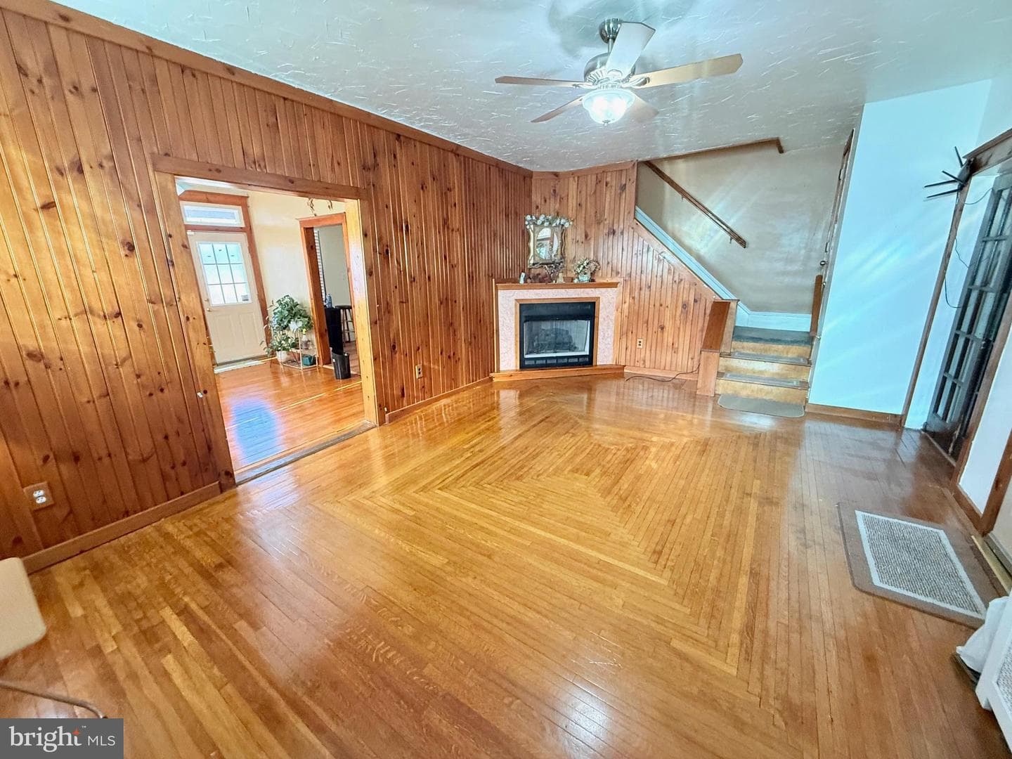 1200 Hampden Boulevard photo 4