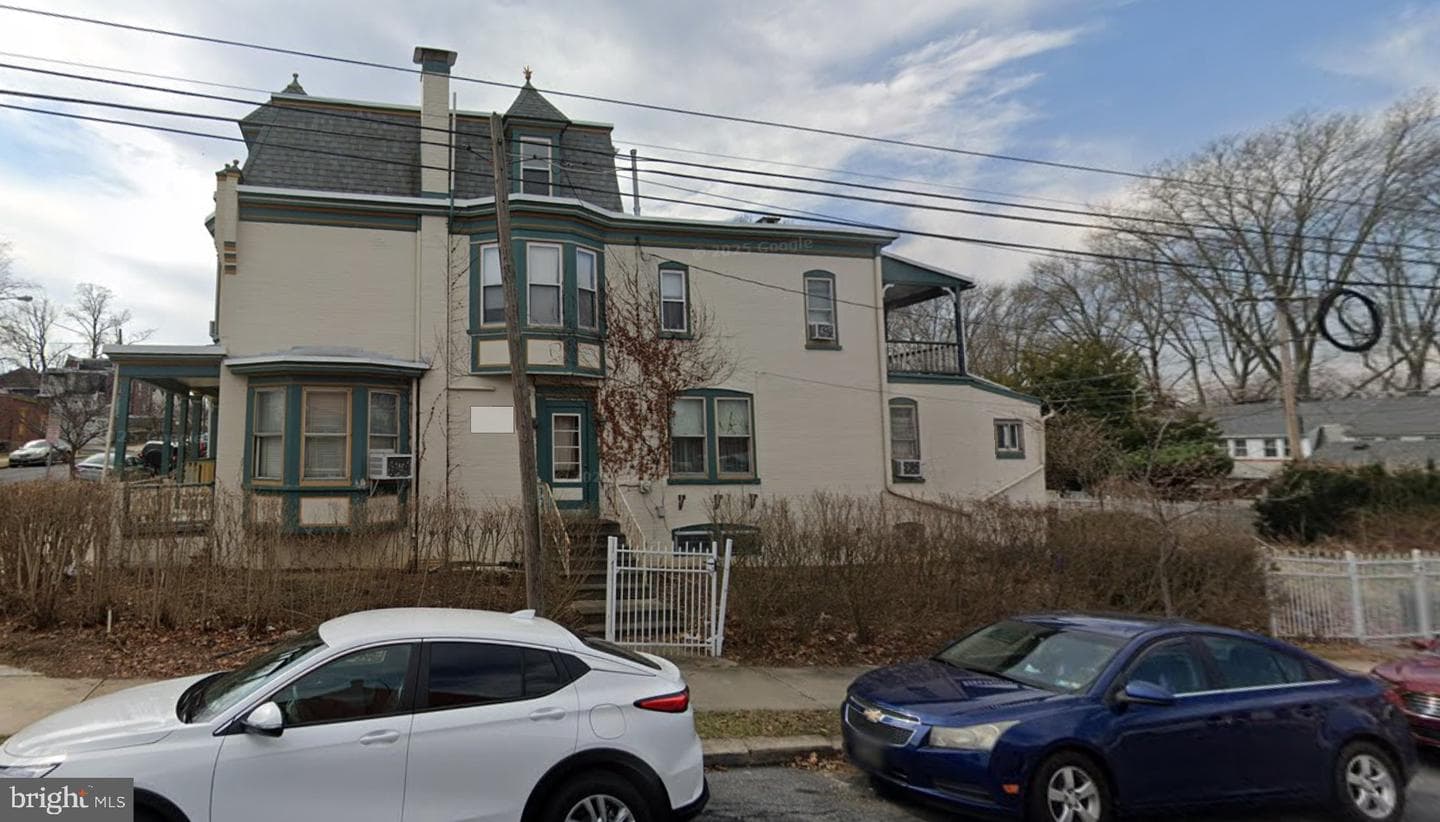 100 S 6th Avenue