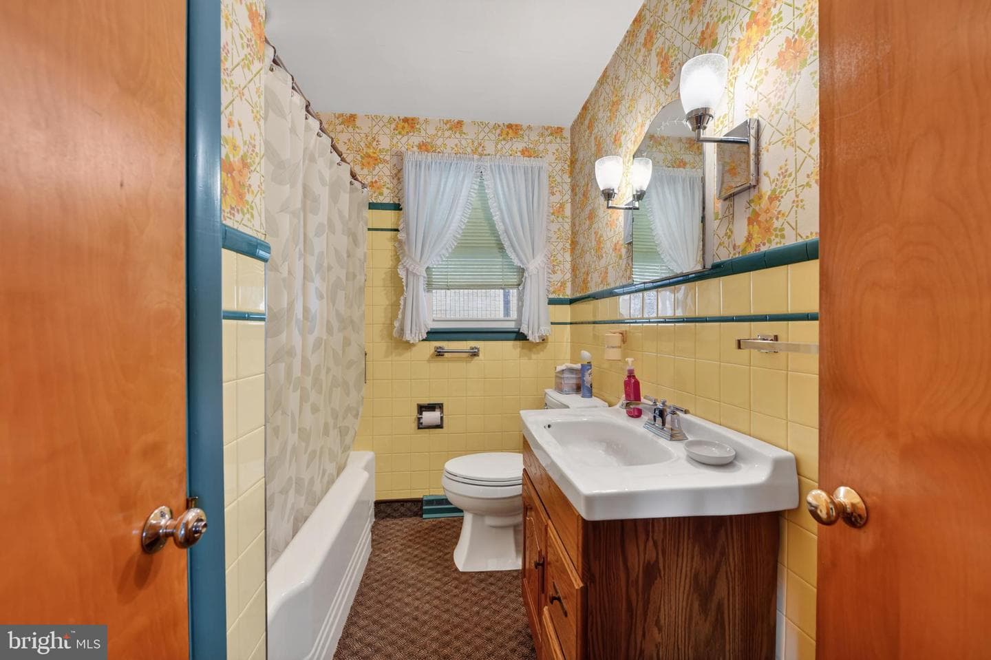 228 E Gaul Street photo 14