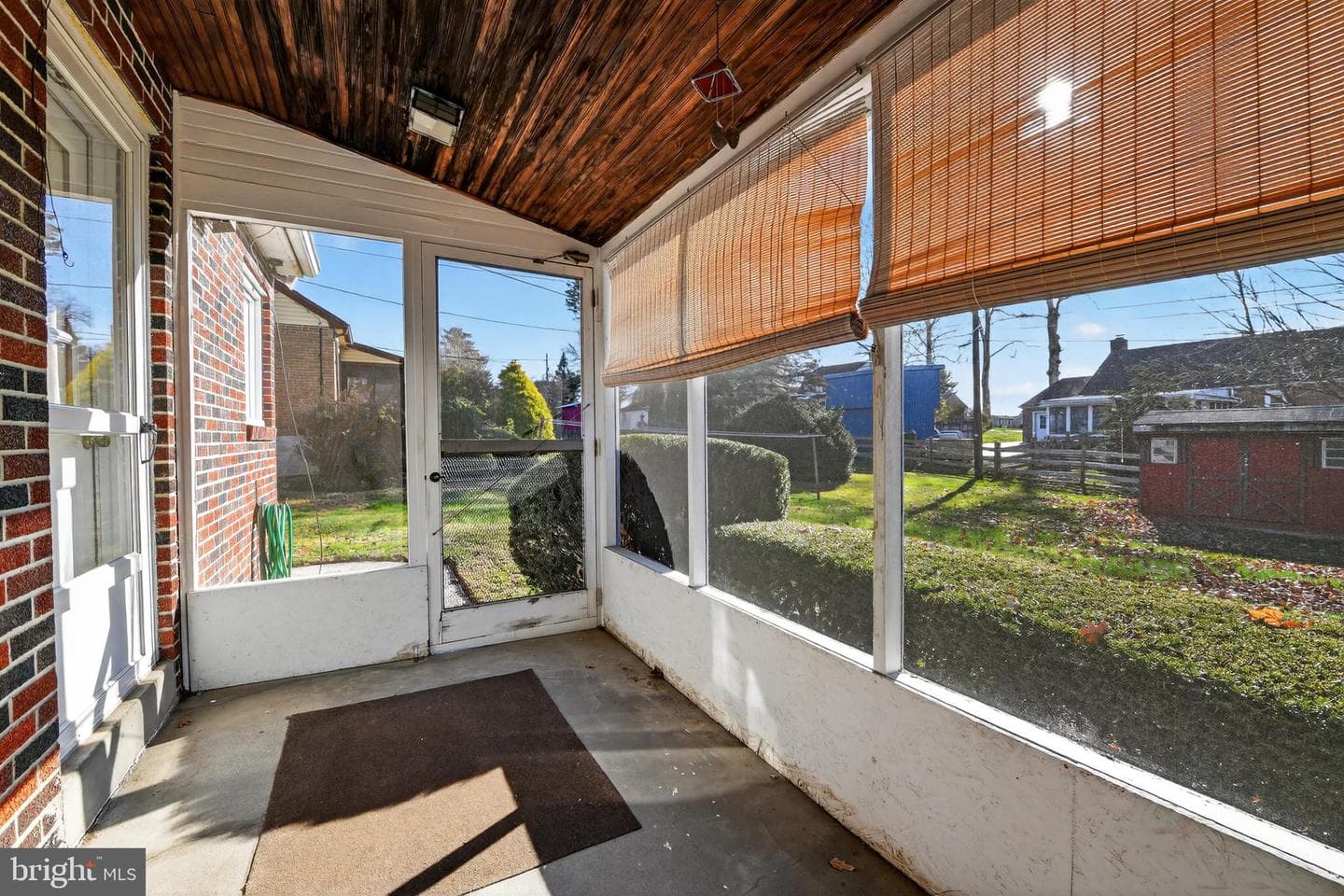 228 E Gaul Street photo 21