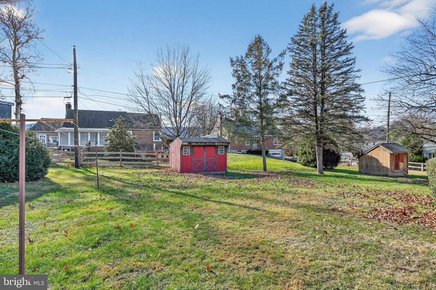 228 E Gaul Street photo 23