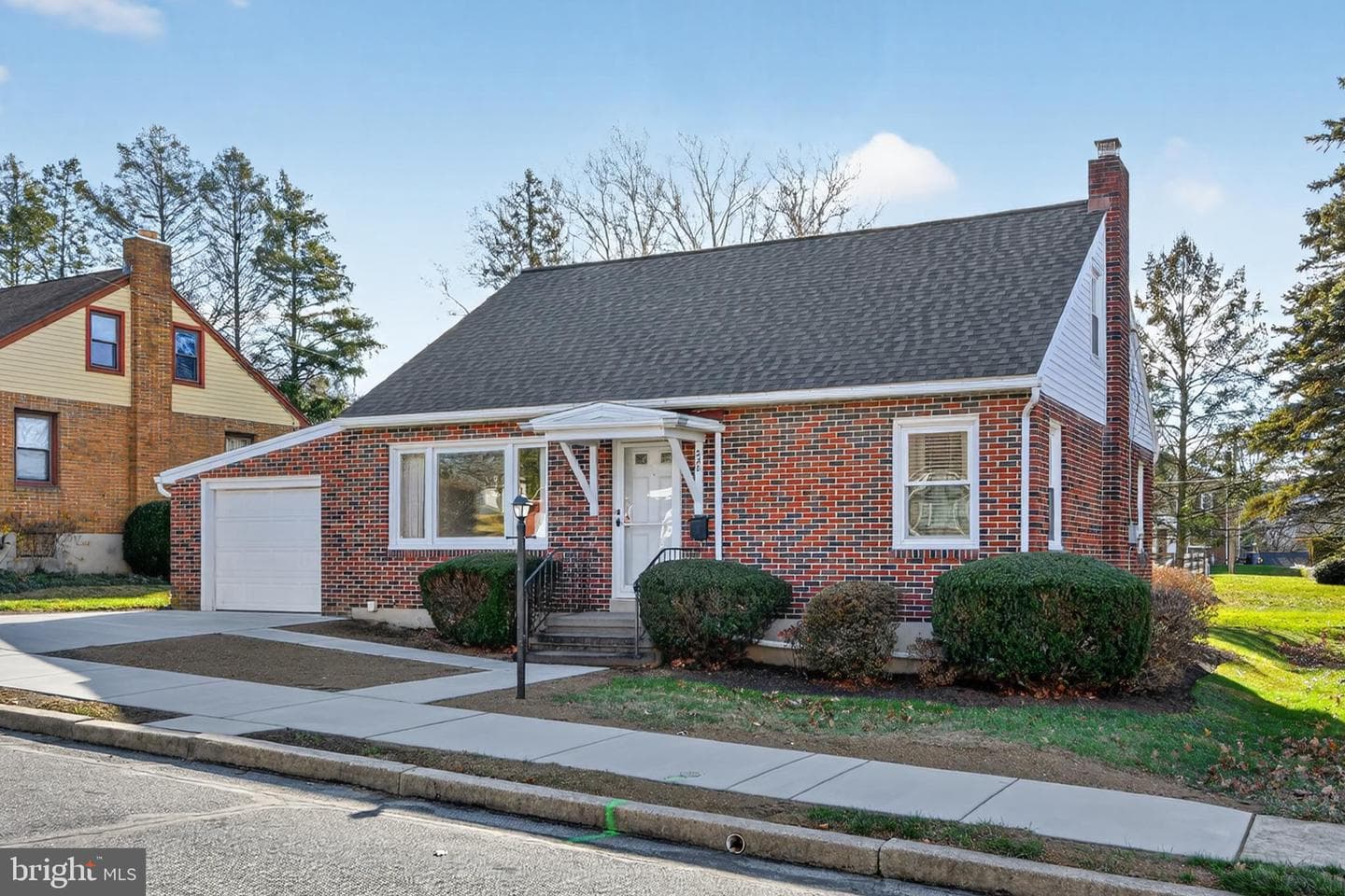 228 E Gaul Street photo 26
