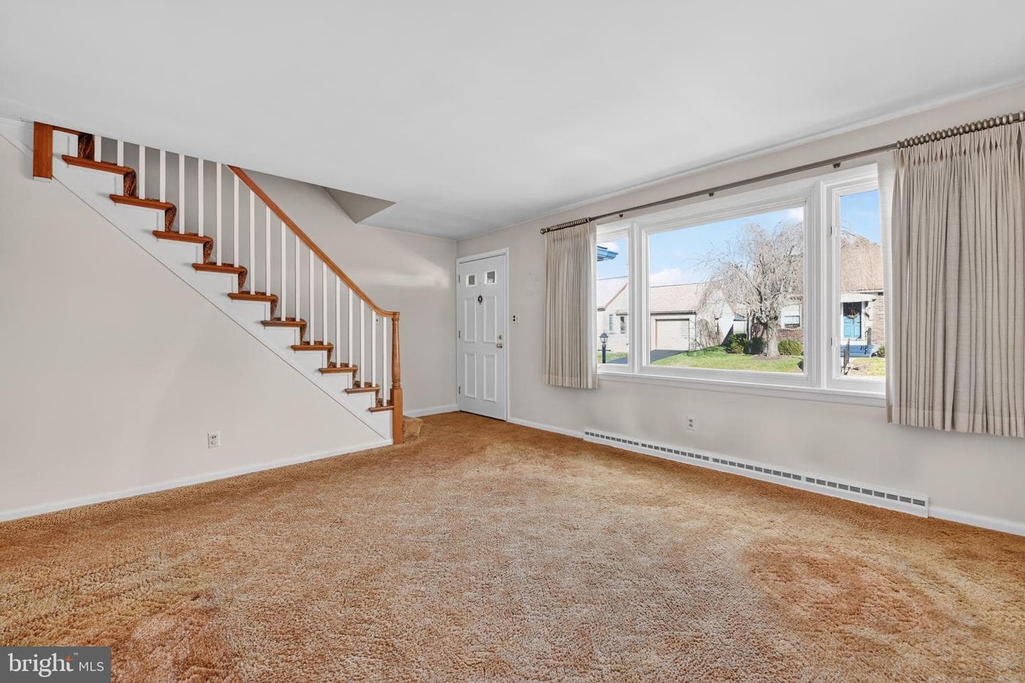 228 E Gaul Street photo 3