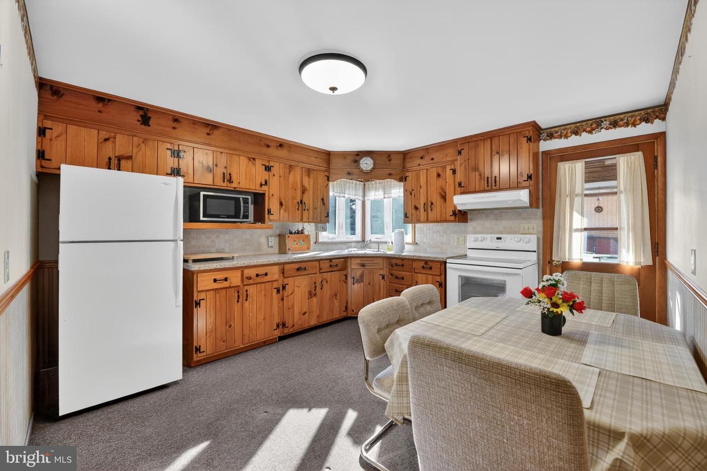 228 E Gaul Street photo 6