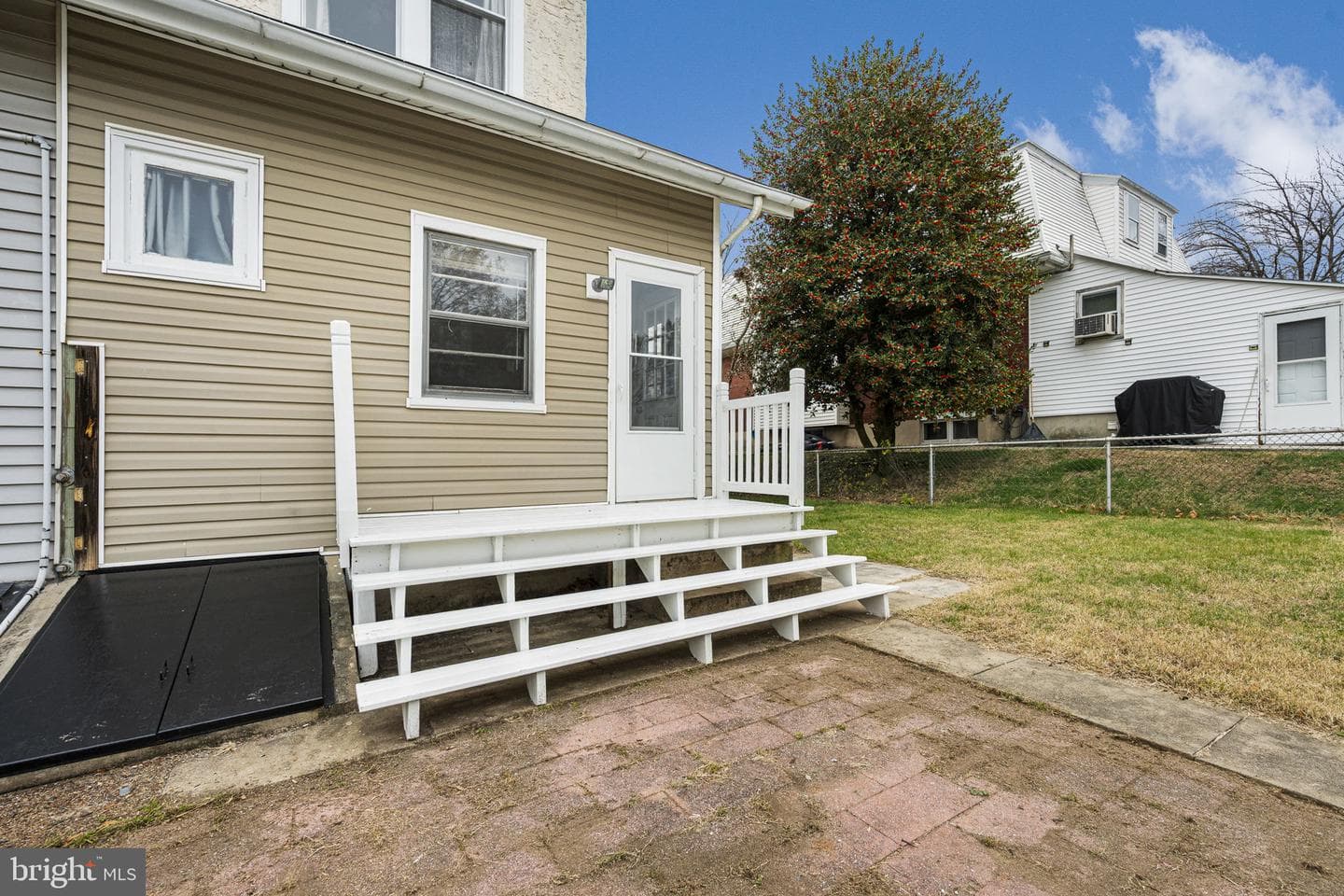 3318 Fremont Street photo 4