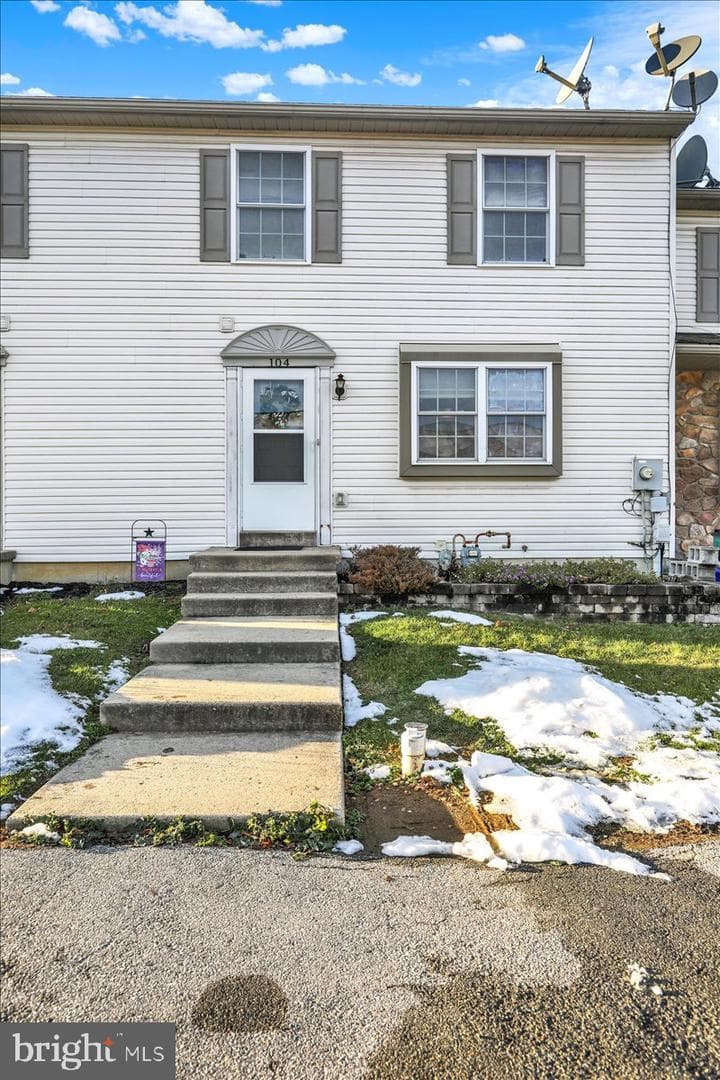 104 White Birch Lane photo 4
